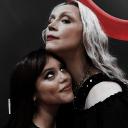 Older Woman 25+ Finding Friend Icon