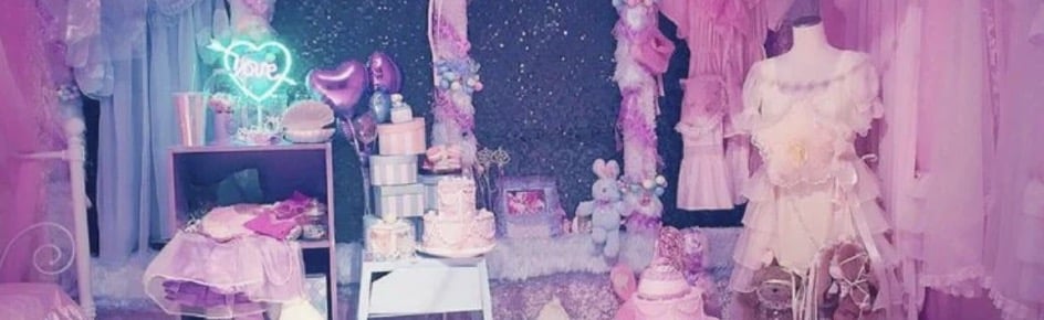 JOLLY girls only polycule Discord Server Banner