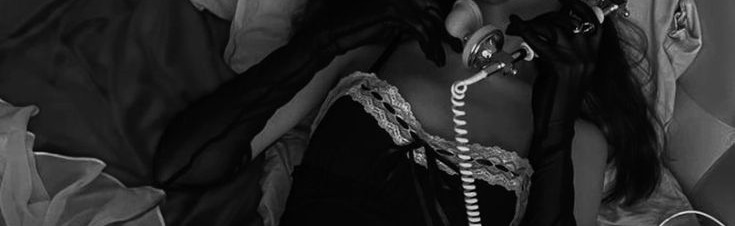 ༺♰༻  girls only   ⛓ ⭑ Discord Server Banner