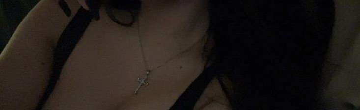 e-girl invasion Discord Server Banner