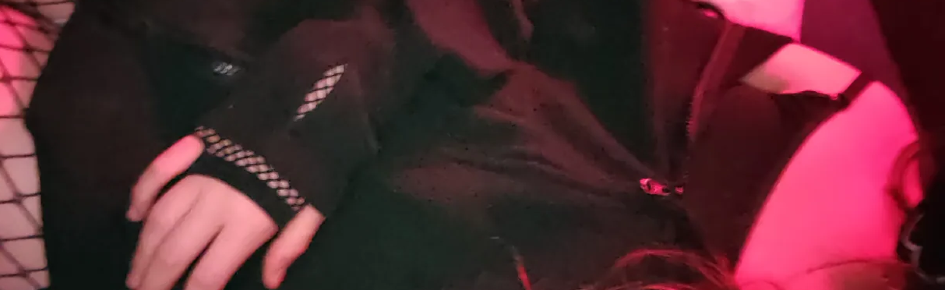 aam femboy selling Discord Server Banner