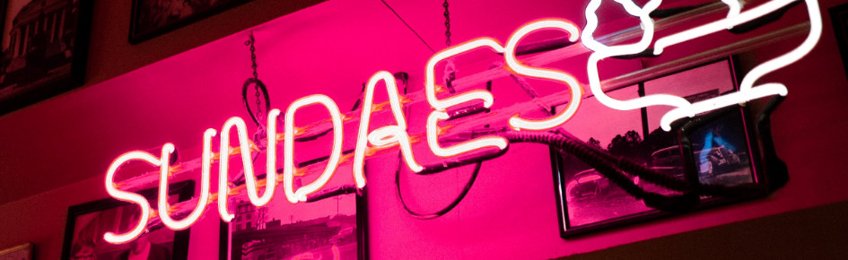 ᴄʜɪʟʟᴀx ᴘᴀʟᴀᴄᴇ Discord Server Banner