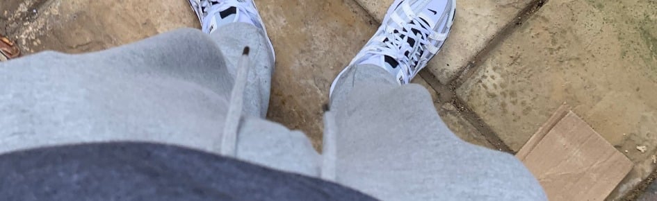 toms house Discord Server Banner