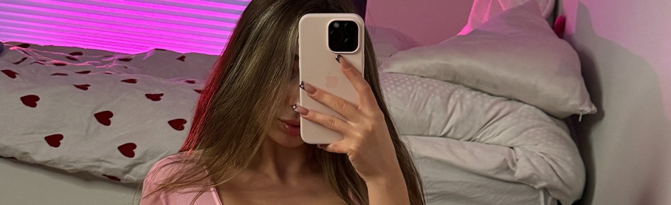 Claudine Nudes 🍑 Discord Server Banner