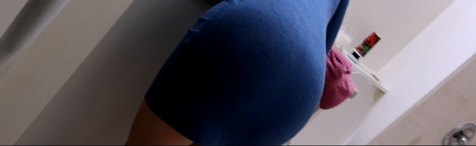 DeeDee's Mommies Discord Server Banner