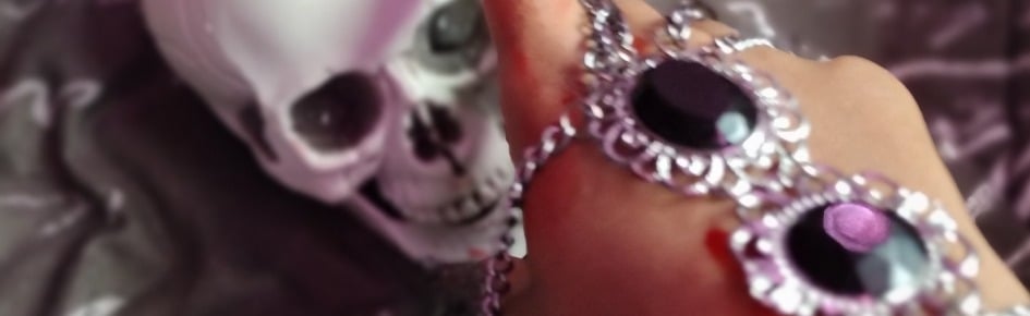 Briarose's relm-Findom Discord Server Banner